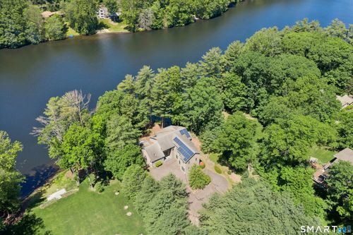 141 Canoe Brook Rd, Trumbull, CT, 06611-2209 | Card Image