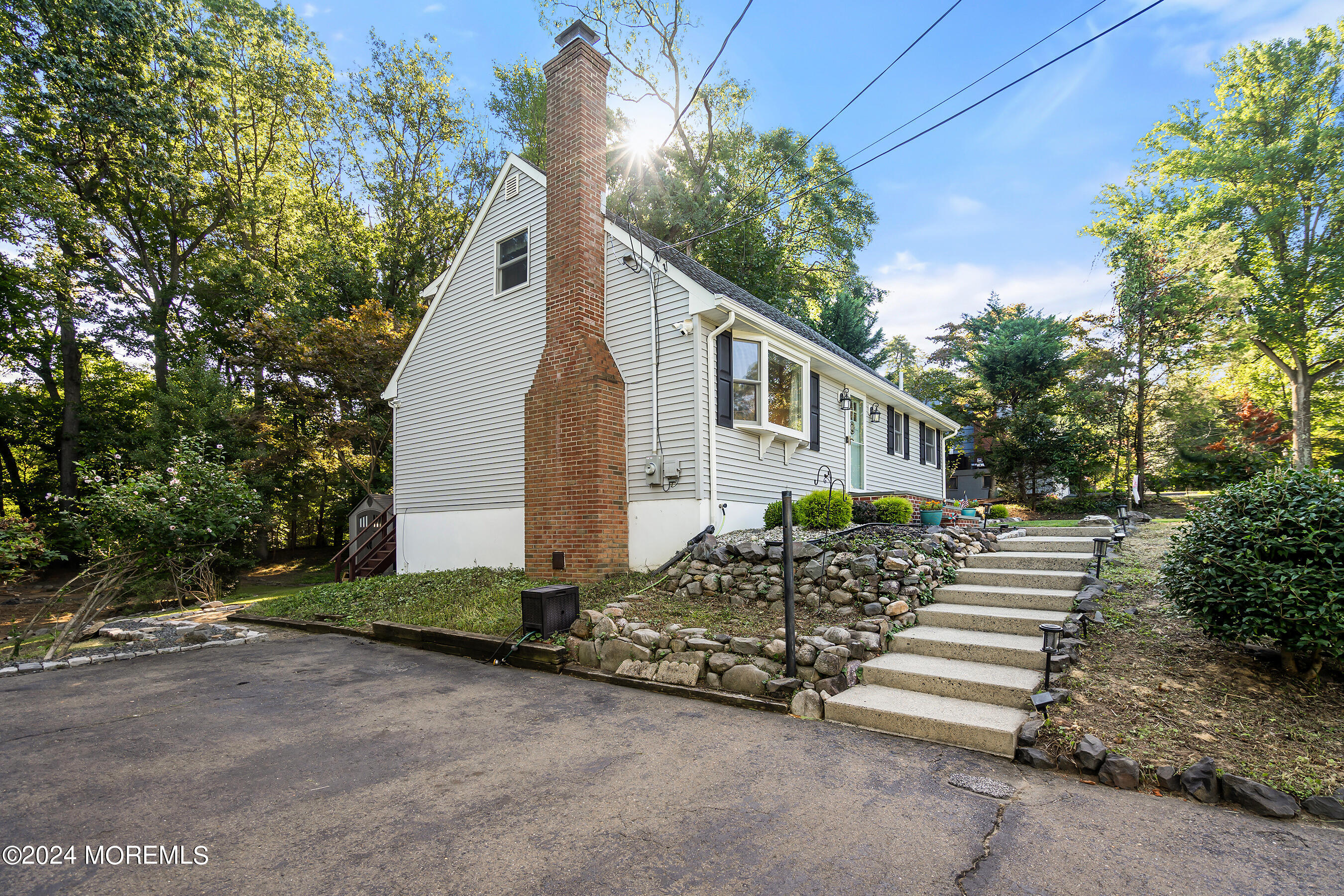 Roosevelt Ave, Morganville, NJ 07751