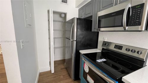 209-209 Nw 84rd St, Miami, FL, 33150 | Card Image