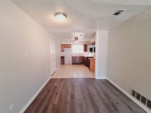3831 Castle Hills Dr, Dallas, TX, 75241-4303 | Card Image