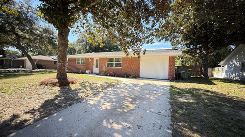 6 Chelsea Dr Nw, Fort Walton Beach, FL, 32547-1606 | Card Image