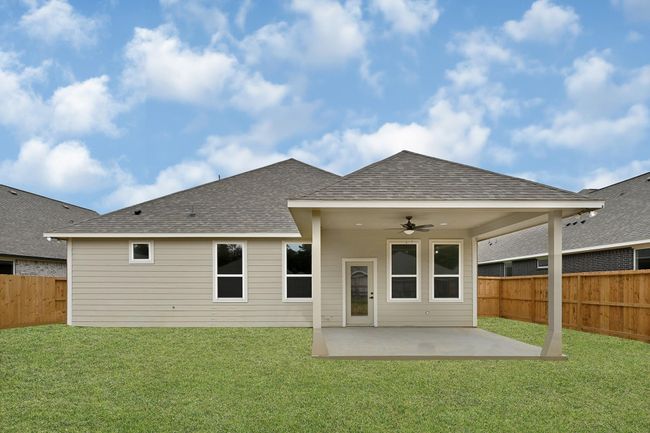 201 Big Spring Dr, House other with 5 bedrooms, 3 bathrooms and 2 parking in Anahuac TX | Image 4