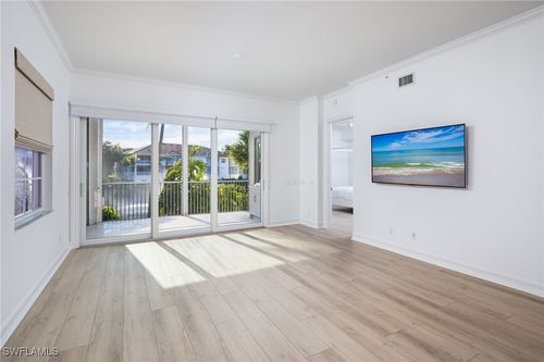 apt-101-815 Bentwater Cir, NAPLES, FL, 34108-0739 | Card Image