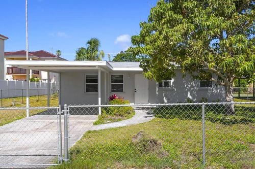 2739 Palmadelia Ave, SARASOTA, FL, 34234-6056 | Card Image