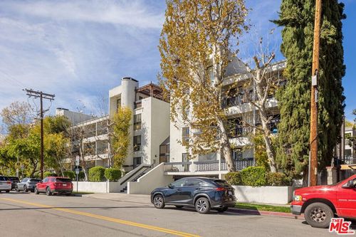 108-15325 Magnolia Blvd, Sherman Oaks, CA, 91423-1618 | Card Image