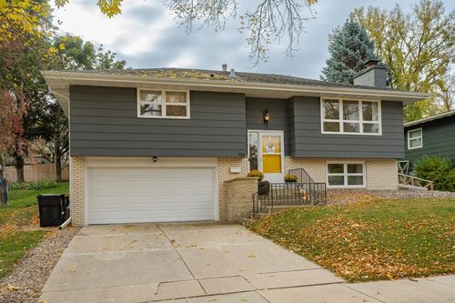 526 Zumbro Dr Nw, Rochester, MN, 55901-2377 | Card Image