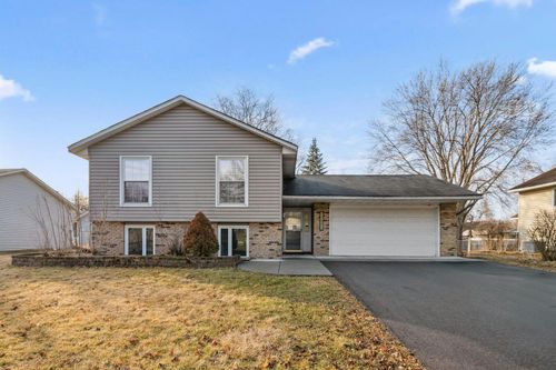 10561 102nd Pl N, Maple Grove, MN, 55369-2810 | Card Image