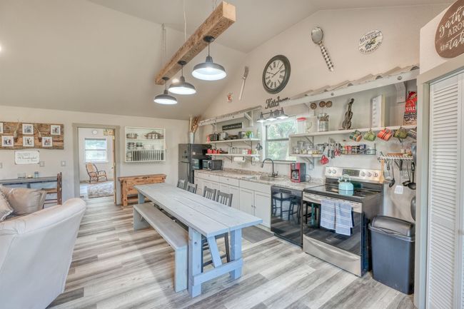 111 W Indian Bend Rd, House other with 2 bedrooms, 3 bathrooms and null parking in Llano TX | Image 9