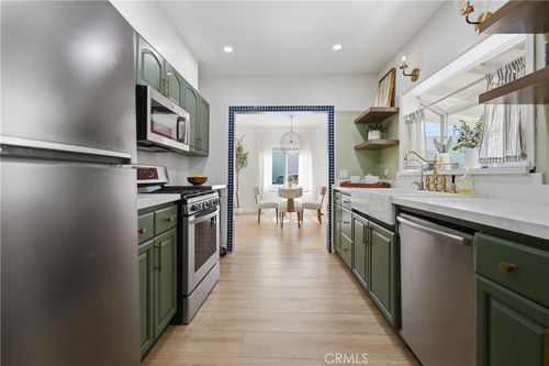 1652 Loma Ave, Long Beach, CA, 90804-2748 | Card Image