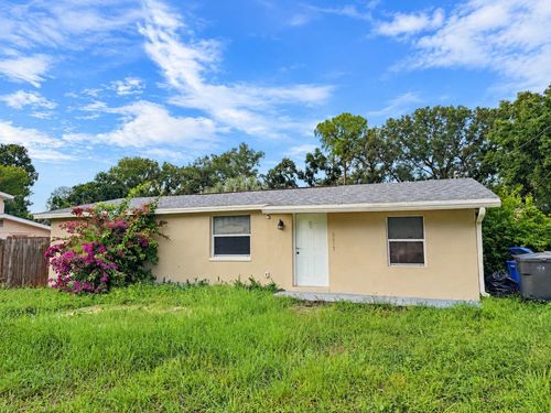 10013 Oslin St, TAMPA, FL, 33615-2613 | Card Image