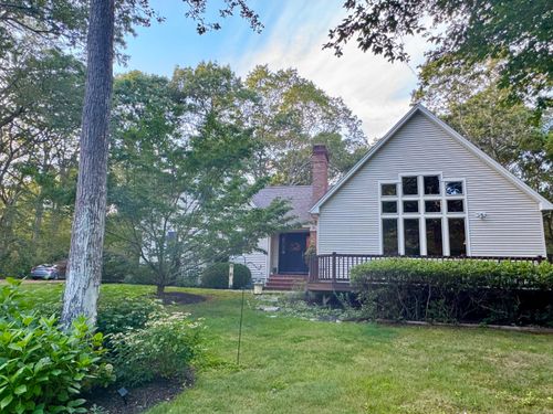 766 Pendleton Hill Rd, North Stonington, CT, 06359-1114 | Card Image