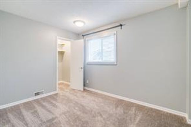 3 - 52 38a Ave Sw, Home with 2 bedrooms, 1 bathrooms and 1 parking in Calgary AB | Image 17