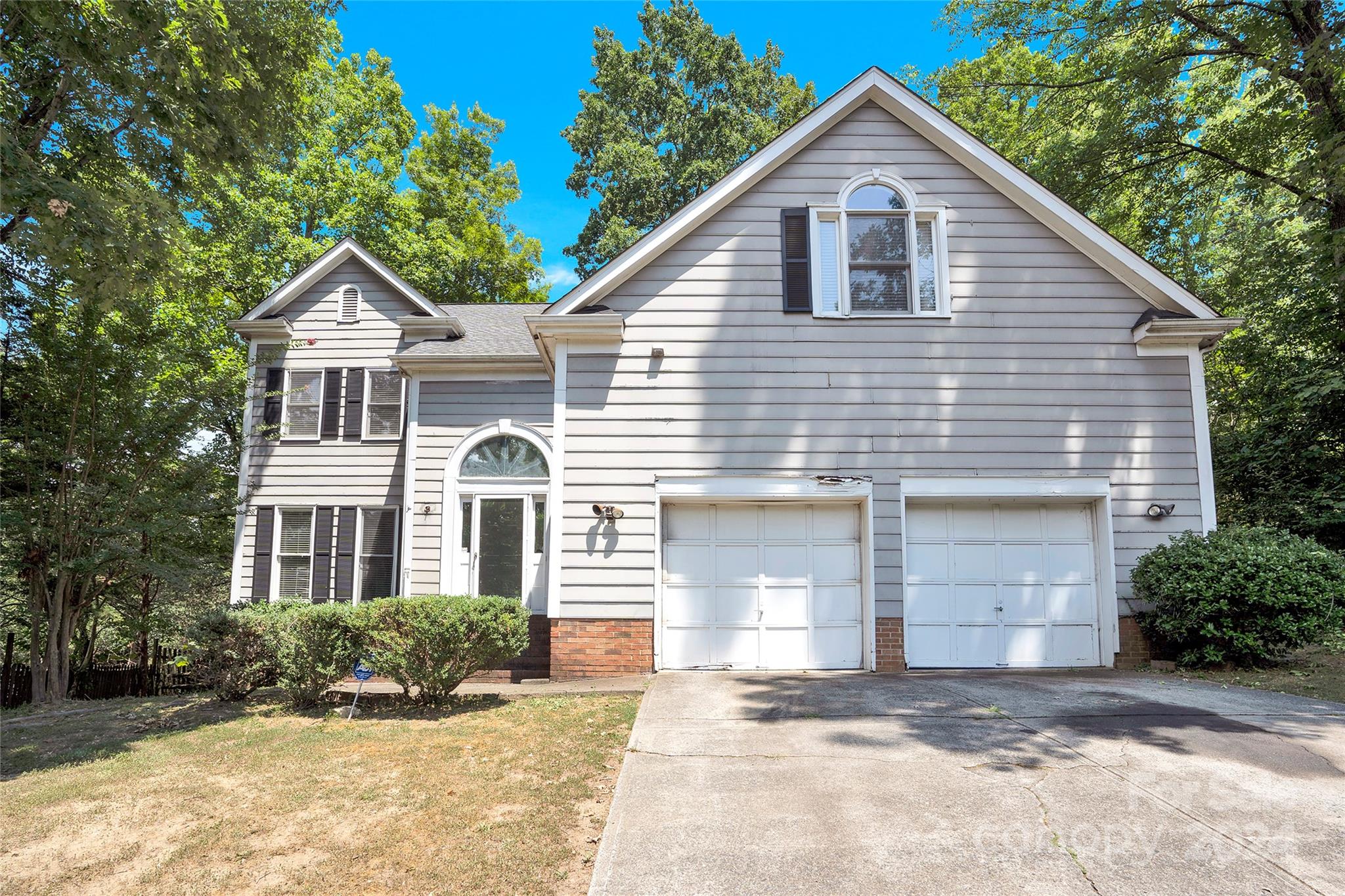 Long Paw Ln, Charlotte, NC 28214