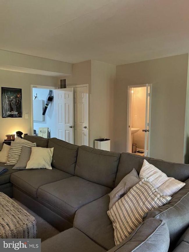 13222 Goose Pond Ln, Townhouse with 3 bedrooms, 4 bathrooms and null parking in FAIRFAX VA | Image 25