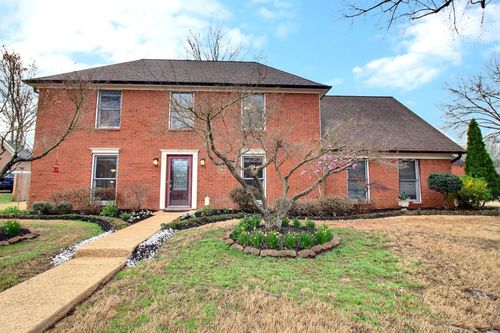 647 Winlawn Dr, Collierville, TN, 38017-1119 | Card Image
