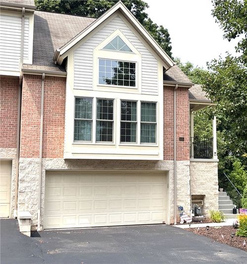 605 Berrington Ct, Bethel Park, PA, 15102-3138 | Card Image