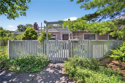 apt-3-321 Strawberry Hill Cir, Ithaca, NY, 14850-5948 | Card Image