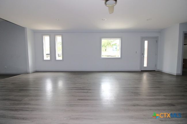 203 Spring St, House other with 4 bedrooms, 3 bathrooms and null parking in Lampasas TX | Image 13