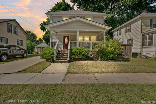 154 Gallup St, Mount Clemens, MI, 48043-1606 | Card Image