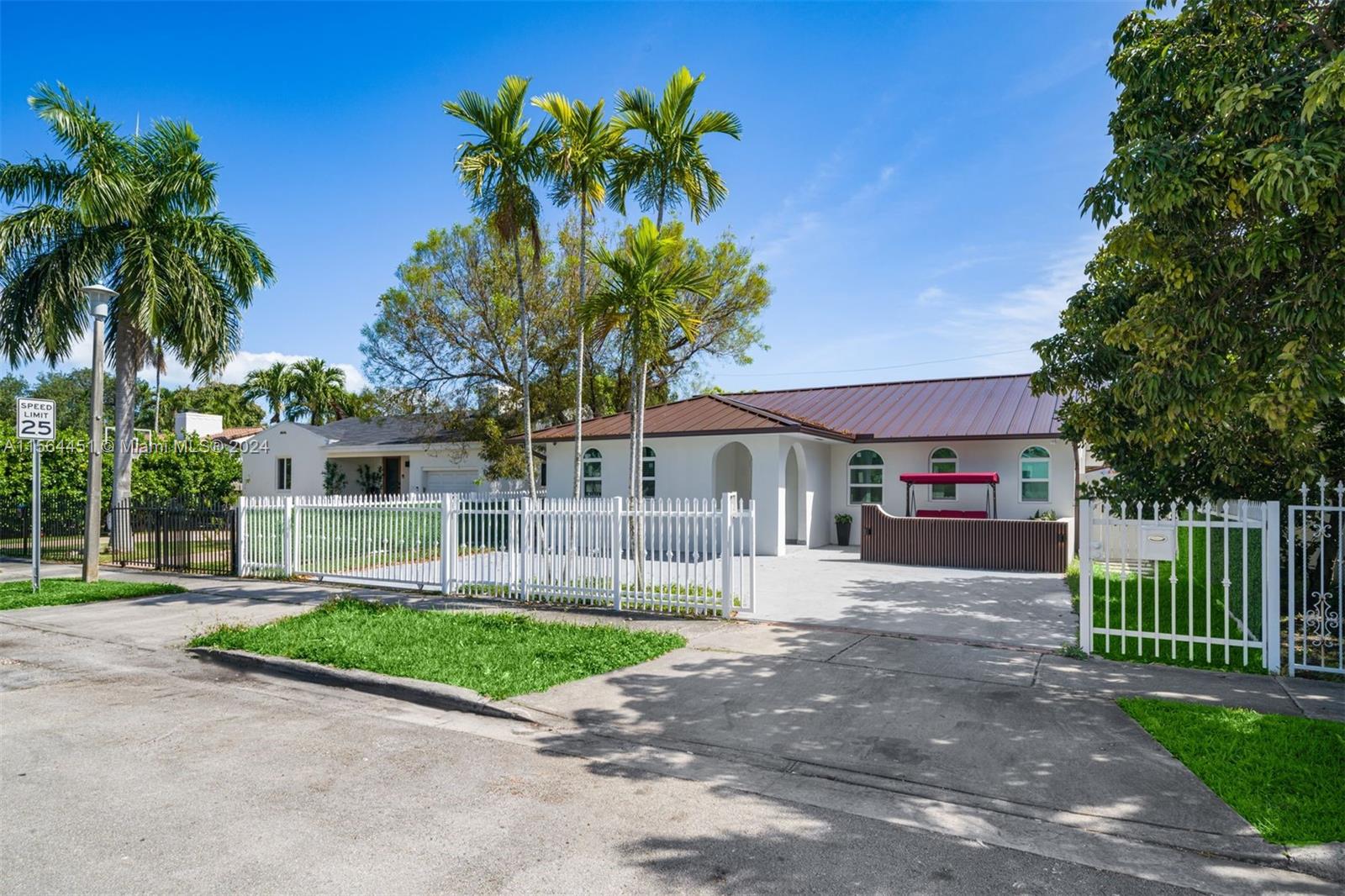 24th St, Miami, FL 33145