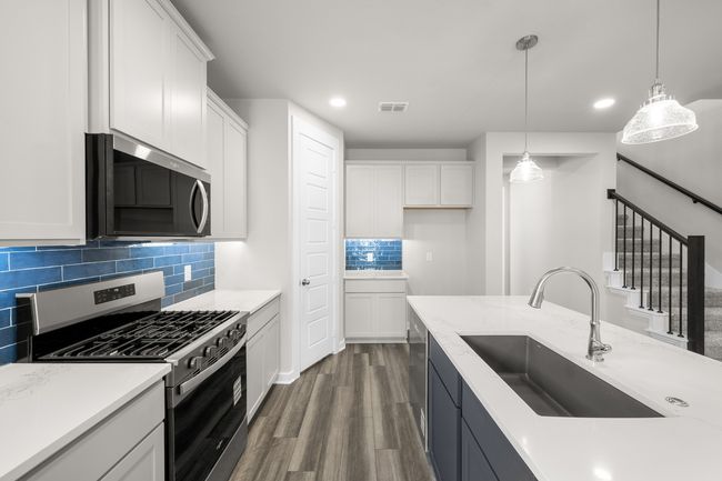 9_8921 Acorn- kitchen-3 | Image 7