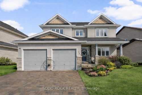 182 Arthur St, Arnprior, ON, K7S1A4 | Card Image