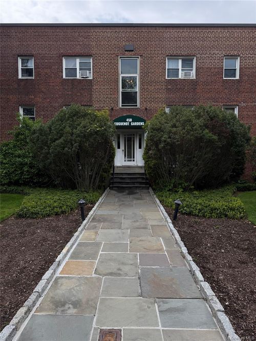 2e-450 Pelham Rd, New Rochelle, NY, 10805-1846 | Card Image