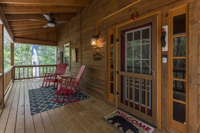 292 Holly Cove Cir, Home with 2 bedrooms, 3 bathrooms and null parking in Blairsville GA | Image 4