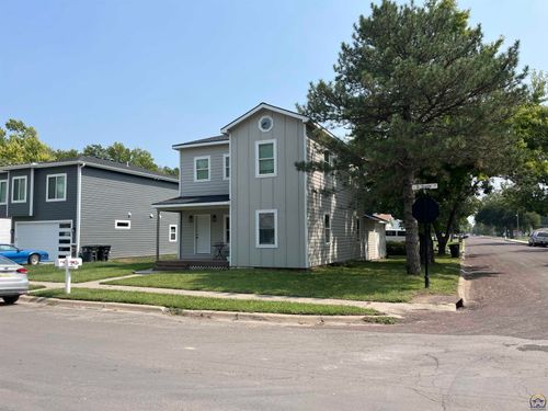 212 6th St, Saint Marys, KS, 66536-1705 | Card Image