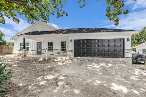 600 Avenue G, Moody, TX, 76557-3534 | Card Image
