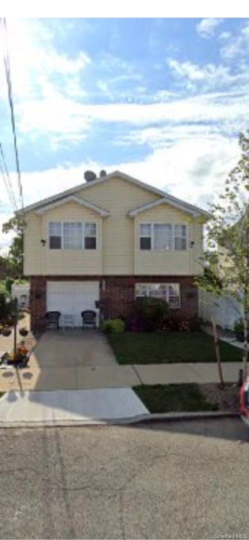 222-30 100th Ave, Queens Village, NY, 11429-1634 | Card Image