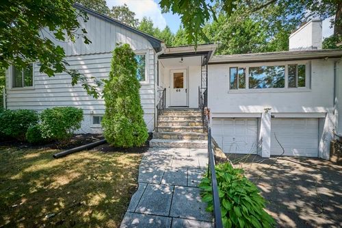 60-60 Brookline St, Chestnut Hill, MA, 02467-3038 | Card Image
