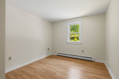 35 Stevens Hill Rd, Nottingham, NH, 03290-4802 | Card Image