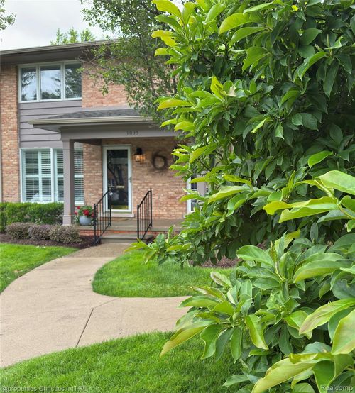 5-1035 N Old Woodward Ave, Birmingham, MI, 48009-5410 | Card Image
