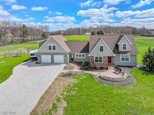 18919 Ravenna Rd, Chagrin Falls, OH, 44023-9175 | Card Image