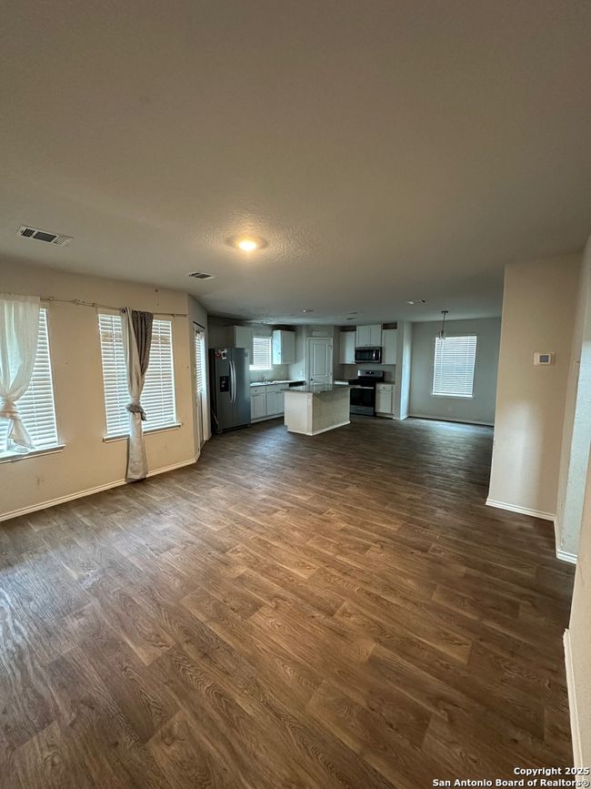 15730 Smoky Honeyeater, House other with 3 bedrooms, 3 bathrooms and null parking in San Antonio TX | Image 9
