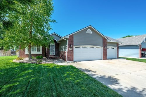 2801 Danbury Rd, Augusta, KS, 67010-2290 | Card Image