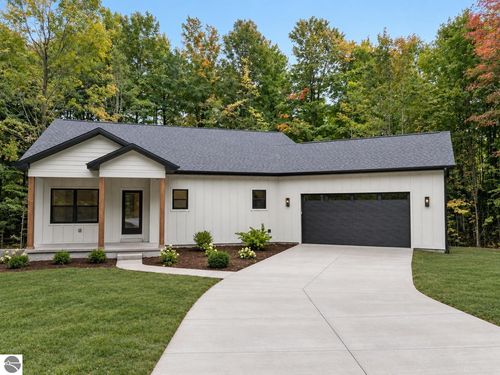 8245 E Boca Vista Trl, Traverse City, MI, 49684-7005 | Card Image