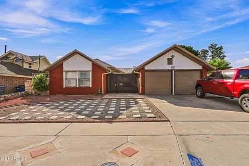 1420 Gene Torres Dr, El Paso, TX, 79936-6764 | Card Image