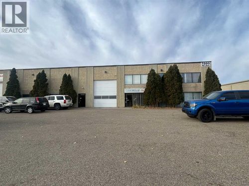 7880 48 Ave, Red Deer, AB, T4P2B2 | Card Image