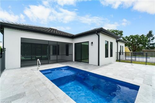 833 91st Ave N, Naples, FL, 34108-2426 | Card Image