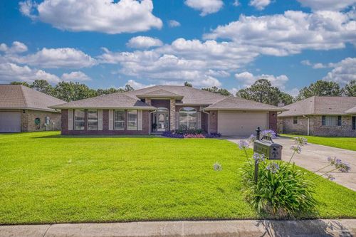 1804 Twin Pine Blvd, Gulf Breeze, FL, 32563-7067 | Card Image