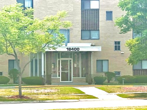 apt-105-18400 Cherry Creek Dr, Homewood, IL, 60430-2918 | Card Image