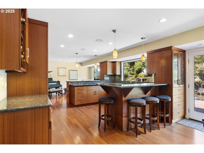17810 Sarah Hill Ln, House other with 4 bedrooms, 3 bathrooms and 2 parking in Lake Oswego OR | Image 10