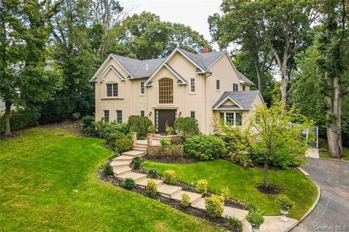 12 The Intervale, Roslyn, NY, 11576-1914 | Card Image