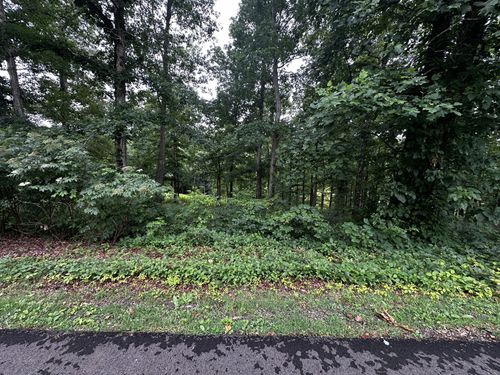 196 Fairway Cir, Loretto, TN, 38469-3252 | Card Image