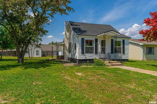 415 N Adams St, Lincoln, IL, 62656-1956 | Card Image
