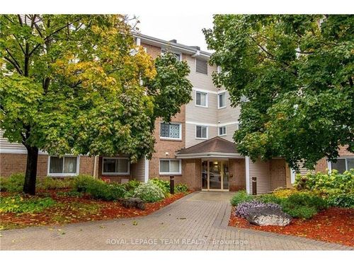 118-260 Brittany Dr, Ottawa, ON, K1K4M2 | Card Image
