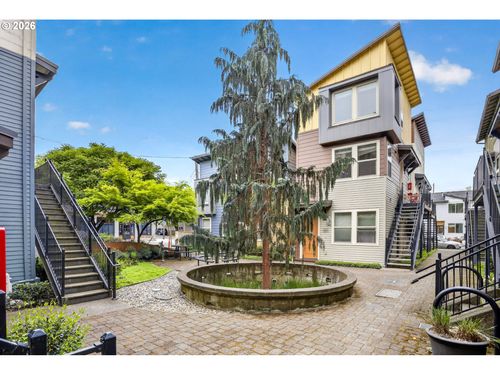 b-4309 Se Division St, Portland, OR, 97206-1673 | Card Image