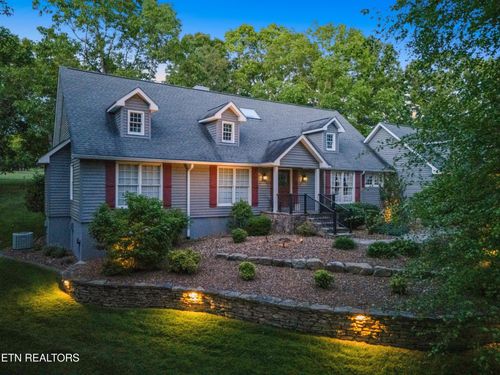 15 Cloverdale Cir, Crossville, TN, 38558-8723 | Card Image